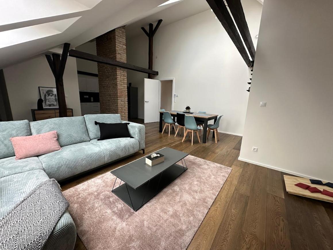 Loft Apartments Prague Luaran gambar