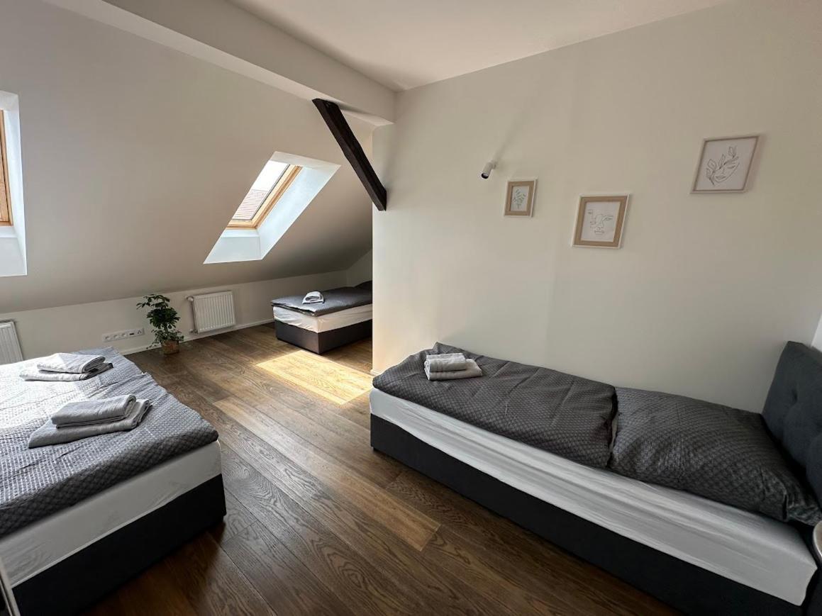 Loft Apartments Prague Luaran gambar
