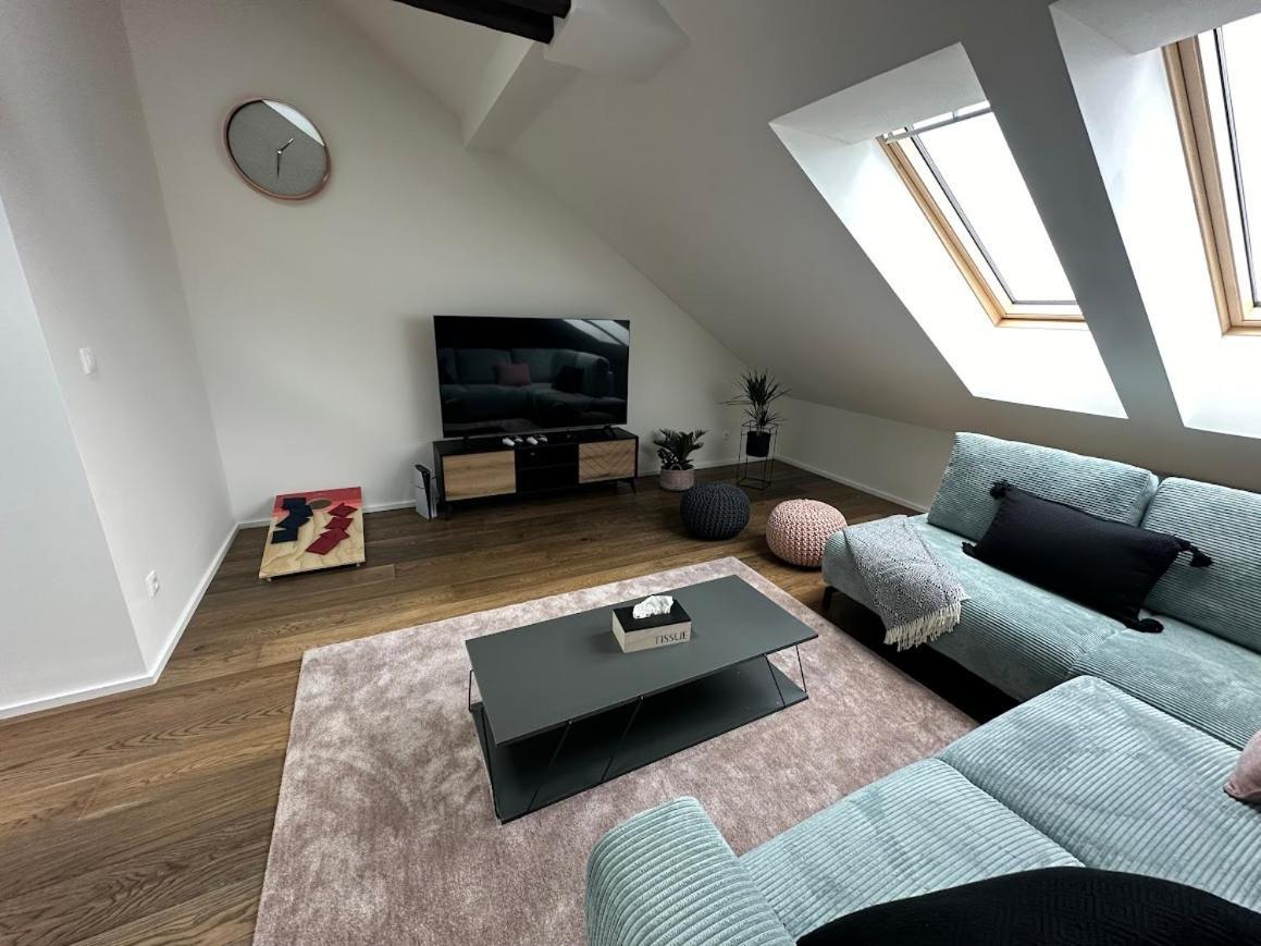 Loft Apartments Prague Luaran gambar